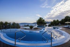 14002_Belvedere_Trogir_Pool1