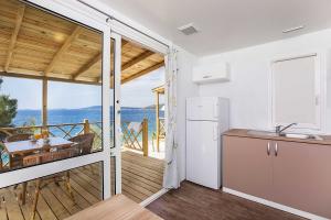 70010_Belvedere_Trogir_Mobile_homes_sea-view