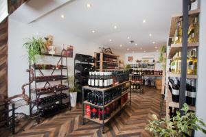 SUPERMARKET HQ1